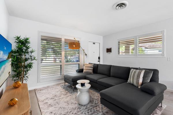 Bonie Villas, 2640 NW 9th Ln, Wilton Manors, Florida 33311, image 1