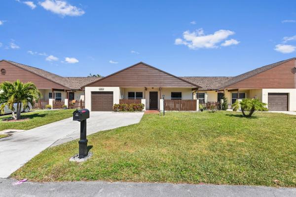The Lakes Of Sherbrooke, 8515 Lake Point Ct, Lake Worth, Florida 33467, image 1