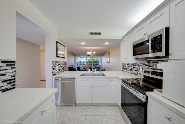 Whitehall Of Pine Island Ridge, 1528 Whitehall Dr #303, Davie, Florida 33324, image 1