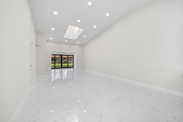 Huntington Pointe, 6371 Kings Gate Cir, Delray Beach, Florida 33484, image 1