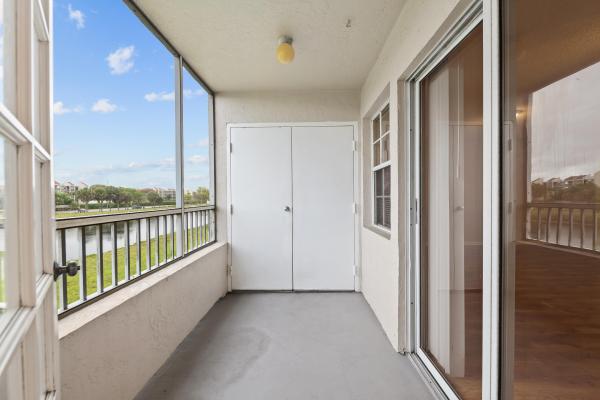 LakeView Club, 2861 N Oakland Forest Dr #202, Oakland Park, Florida 33309, image 3