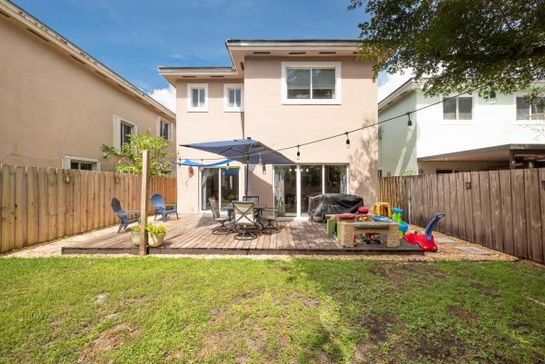 Emilios Place At Oasis, 381 NE 35th Ter, Homestead, Florida 33033, image 3