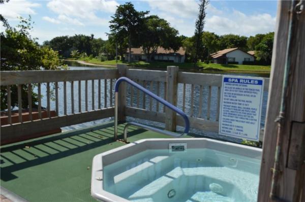 International Village At Inverrary, 3730 Inverrary Dr #2T, Lauderhill, Florida 33319, image 1