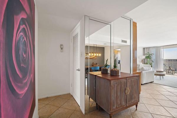 Del Prado, 18021 Biscayne Blvd #504-2, Aventura, Florida 33160, image 2