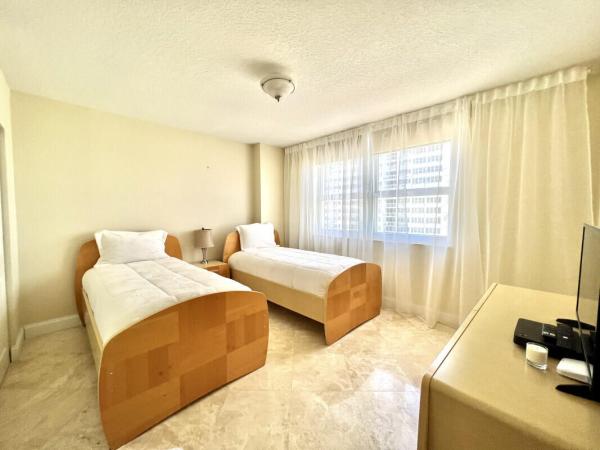 2080 Ocean Drive, 2080 S Ocean Dr #1608, Hallandale Beach, Florida 33009, image 3