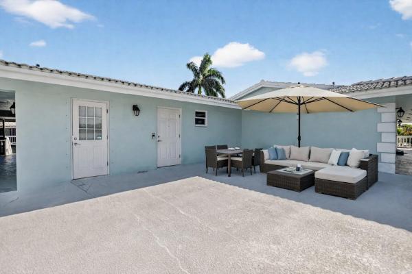 River House Gardens, 322 N Federal Hwy #240, Deerfield Beach, Florida 33441, image 1