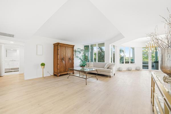 Mizner Court, 100 SE 5th Ave #412, Boca Raton, Florida 33432, image 2