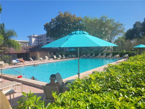 Palm-Aire Country Club 1, 3050 N Palm Aire Dr #508, Pompano Beach, Florida 33069, image 1
