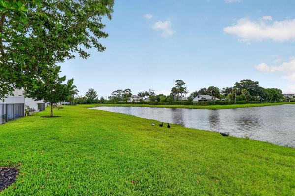 6933 N Harbours Edge Ave, Lake Worth, Florida 33467, image 3