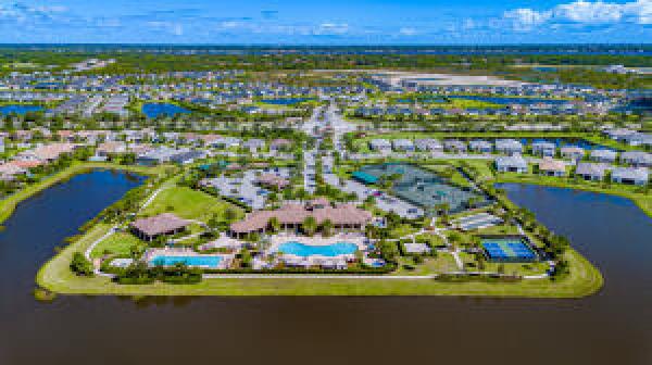 Veranda Gardens, 348 SE Courances Dr, Port St. Lucie, Florida 34984, image 2