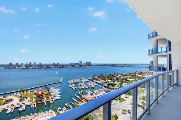 220 Lake Shore Dr #1808, Lake Park, Florida 33403, image 2
