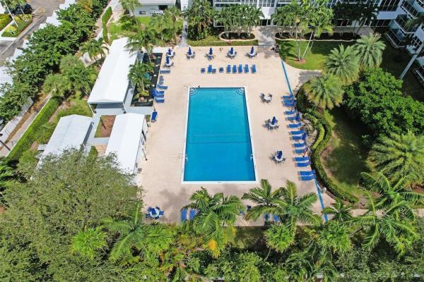Coral Ridge Towers South, 3333 NE 34th St #222, Fort Lauderdale, Florida 33308, image 1