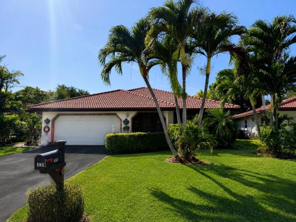Knob Hill Club, 329 Knob Hill Blvd, Boca Raton, Florida 33431, image 1