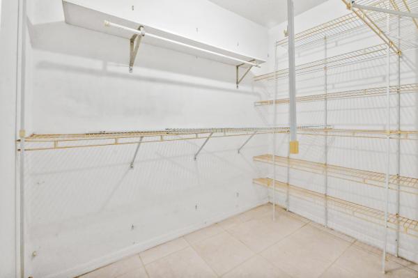 Knob Hill Club, 329 Knob Hill Blvd, Boca Raton, Florida 33431, image 2