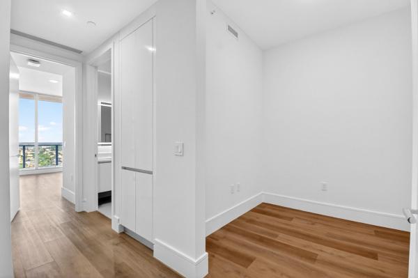 220 Lake Shore Dr #1808, West Palm Beach, Florida 33403, image 3