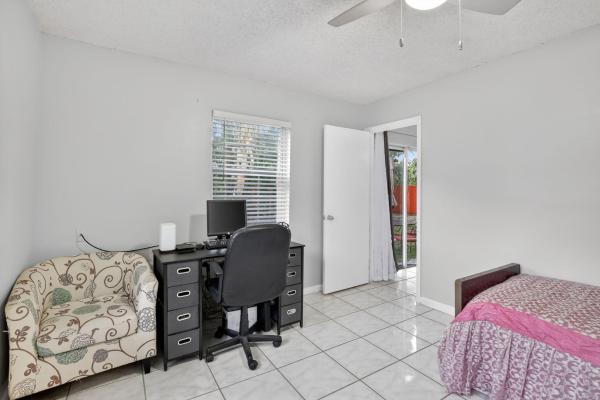 Boulevard Heights, 1411 N Douglas Rd, Pembroke Pines, Florida 33024, image 1