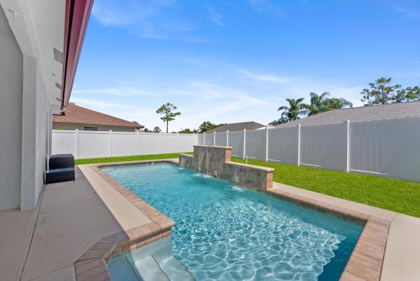 Crestwood Cove, 107 Sycamore Dr, Royal Palm Beach, Florida 33411, image 1