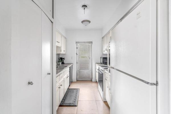 Town Acres, 262 SE 9th Ave #1-4, Deerfield Beach, Florida 33441, image 1