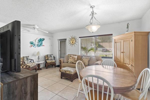 Town Acres, 262 SE 9th Ave #1-4, Deerfield Beach, Florida 33441, image 2