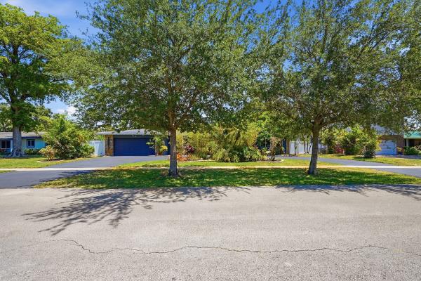 Plantation Gardens, 816 NW 66th Ave, Plantation, Florida 33317, image 3
