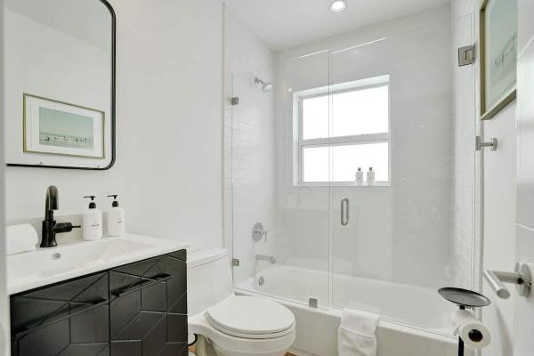 Lake Ridge, 1043 N Victoria Park Rd #1-2, Fort Lauderdale, Florida 33304, image 3