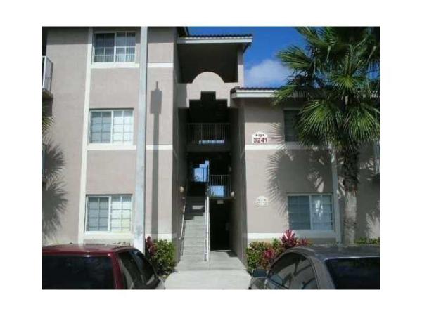 Serenity Palms, 3241 Sabal Palm Mnr #104, Davie, Florida 33024, image 2