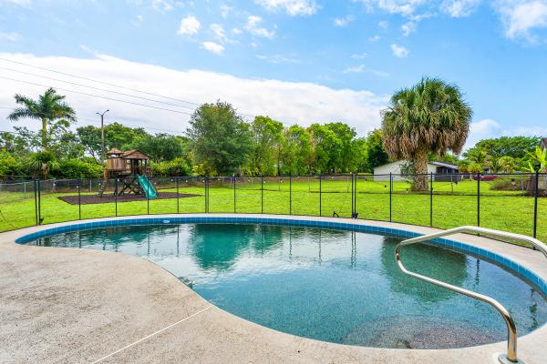 Huntington Woods, 206 Parkwood Dr S, Royal Palm Beach, Florida 33411, image 1