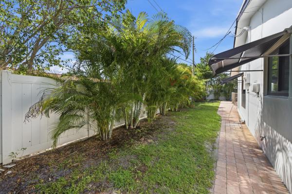Imperial Point, 6600 NE 21st Ter, Fort Lauderdale, Florida 33308, image 2