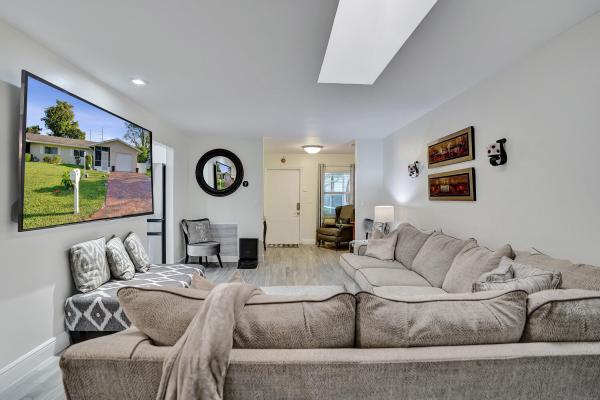 Delray Villas 1, 5965 Los Alamos Ln, Delray Beach, Florida 33484, image 2