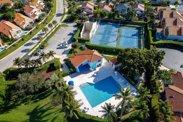 Waterford At Crystal Pointe, 13140 Crisa Dr, Palm Beach Gardens, Florida 33410, image 2