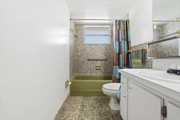 1750 NE 191st St #811-2, North Miami Beach, Florida 33179, image 3