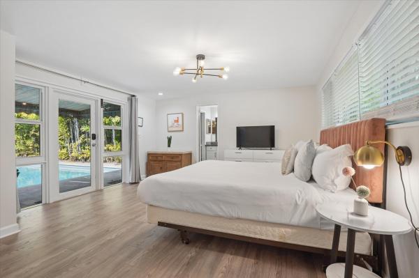 Lake Ridge, 1123-1125A NE 14th Ave #1-3, Fort Lauderdale, Florida 33304, image 2