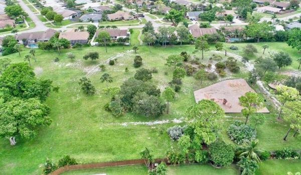 Pheasant Walk, 17768 Maplewood Dr, Boca Raton, Florida 33487, image 2