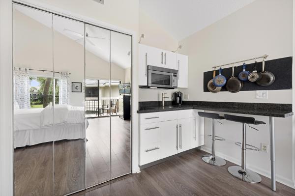 Tennis Lodges, 11863 Wimbledon Cir #542, Wellington, Florida 33414, image 1