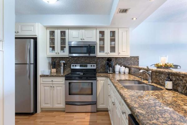 The Senate, 3050 Presidential Way #305, West Palm Beach, Florida 33401, image 3