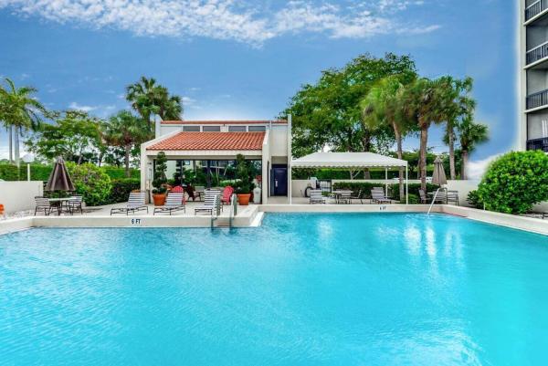 The Senate, 3050 Presidential Way #305, West Palm Beach, Florida 33401, image 1