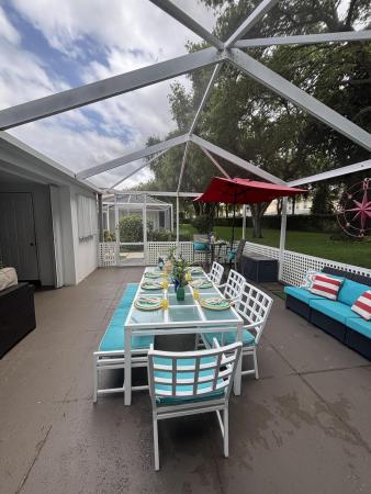 Sun Terrace At The Oaks, 7104 Geminata Oak Ct, Palm Beach Gardens, Florida 33410, image 1