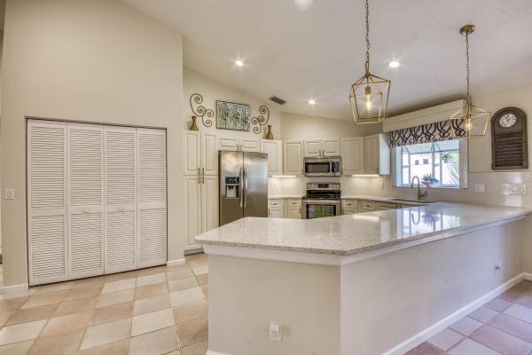 Canterbury, 206 Canterbury Dr W, Palm Beach Gardens, Florida 33418, image 1