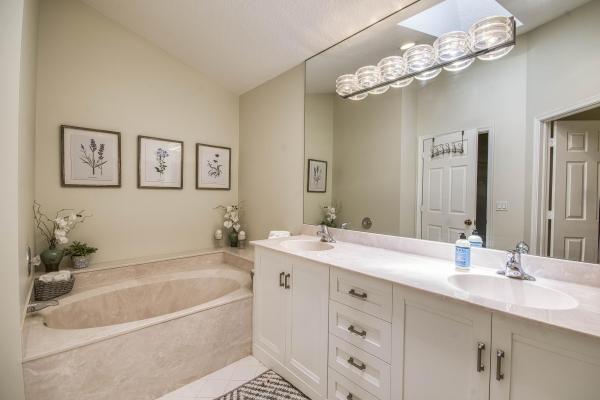 Canterbury, 206 Canterbury Dr W, Palm Beach Gardens, Florida 33418, image 1