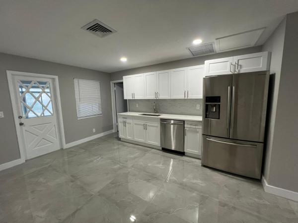 Lakeside Point, 129 Euclid Blvd, Lantana, Florida 33462, image 2