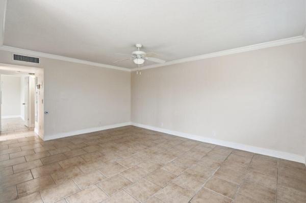 253 Coventry K, West Palm Beach, Florida 33417, image 2