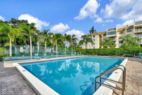 The Manors Of Inverrary, 4164 Inverrary Dr #601, Lauderhill, Florida 33319, image 1