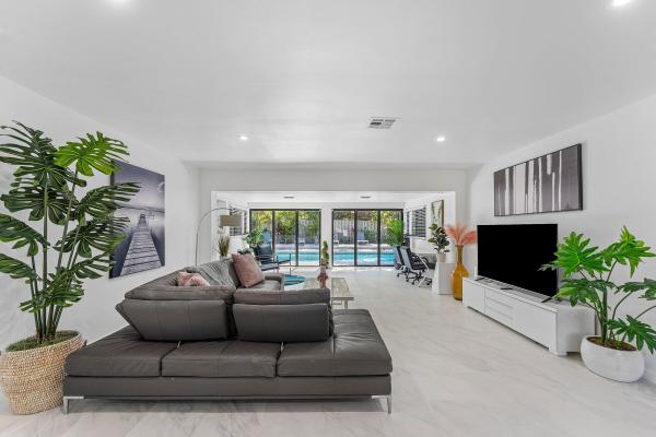 Coral Shores, 3000 NE 21st Ter, Fort Lauderdale, Florida 33306, image 2