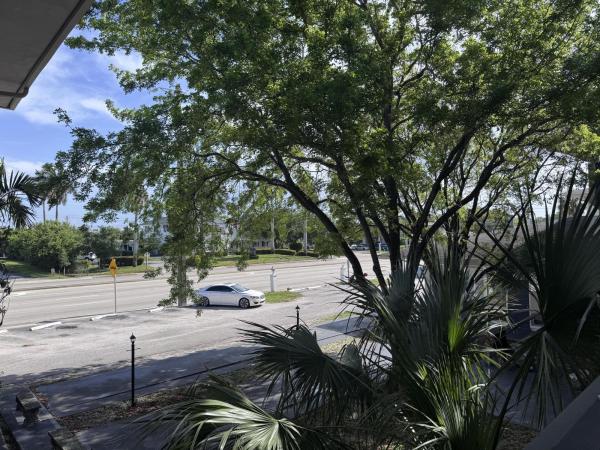 Haven House, 1150 E Sample Rd #204, Pompano Beach, Florida 33064, image 1