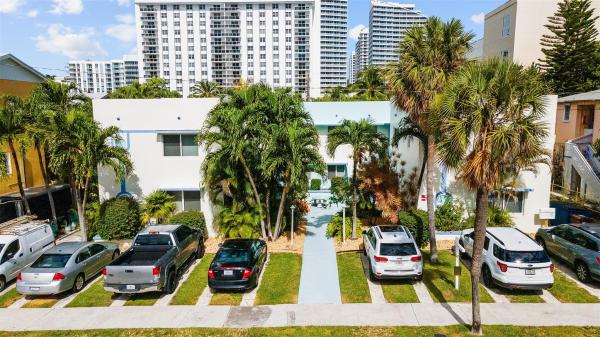 Breakers Seville, 3015 Seville St #7, Fort Lauderdale, Florida 33304, image 2