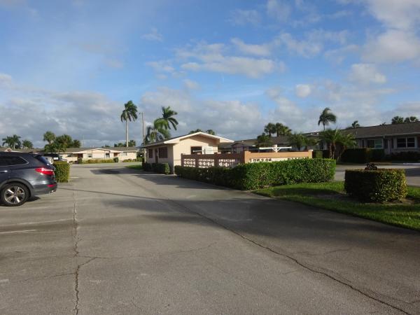 2763 W Dudley Dr Dr #H, West Palm Beach, Florida 33415, image 2