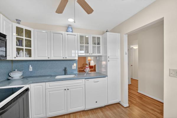 Village Royale Greenbriar, 2515 NE 1st Ct #4020, Boynton Beach, Florida 33435, image 3