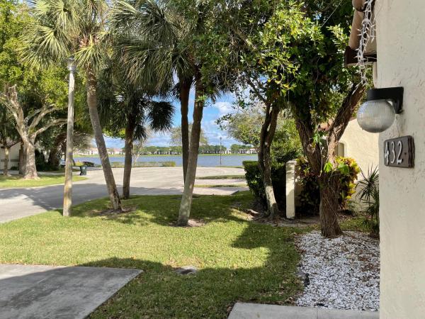 Windwood, 432 Ashwood Pl, Boca Raton, Florida 33431, image 1