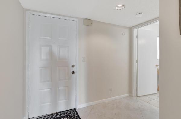 Huntington Lakes 5, 7310 Ashford Pl #405, Delray Beach, Florida 33446, image 2