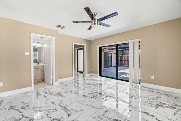4585 Holly Lake Dr, Lake Worth, Florida 33463, image 1